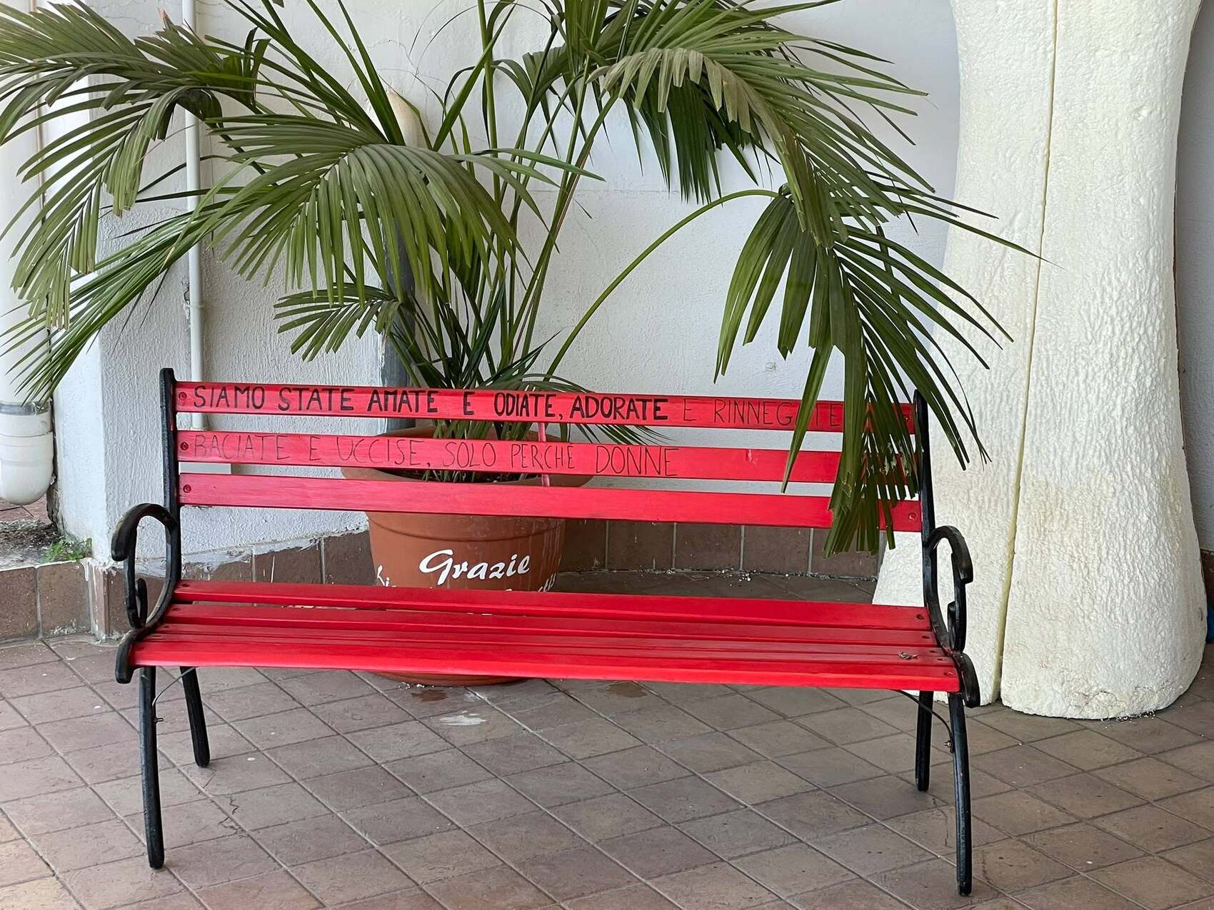 Due panchine, un unico messaggio: cura, rispetto e consapevolezza!
